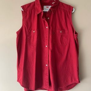 Levi’s Sleeveless Red Button-up Shirt - XL